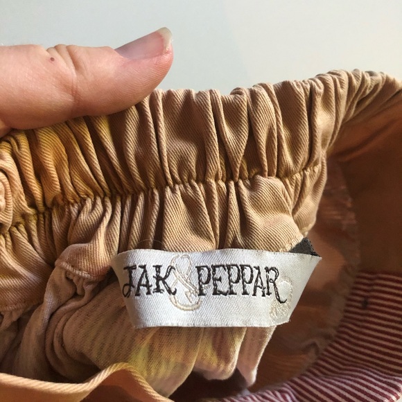 Jack & Peppar 3T Chambray pinstripe skirt. - Picture 3 of 4